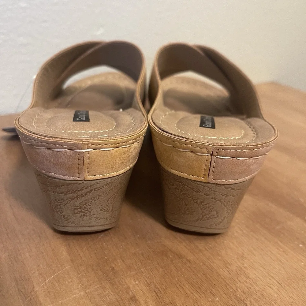 NEW Good Choice Hayden Comfort Wedge Sandals Tan Bronze‎ Cushioned Light Size  9